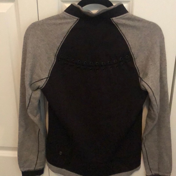 Lululemon - Picture 2 of 2